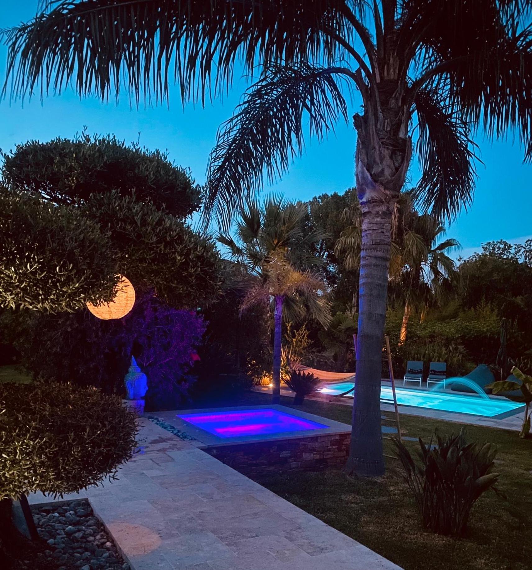 Le Cocoon Lodge Du Gapeau & Massage Solliès-Pont Kültér fotó